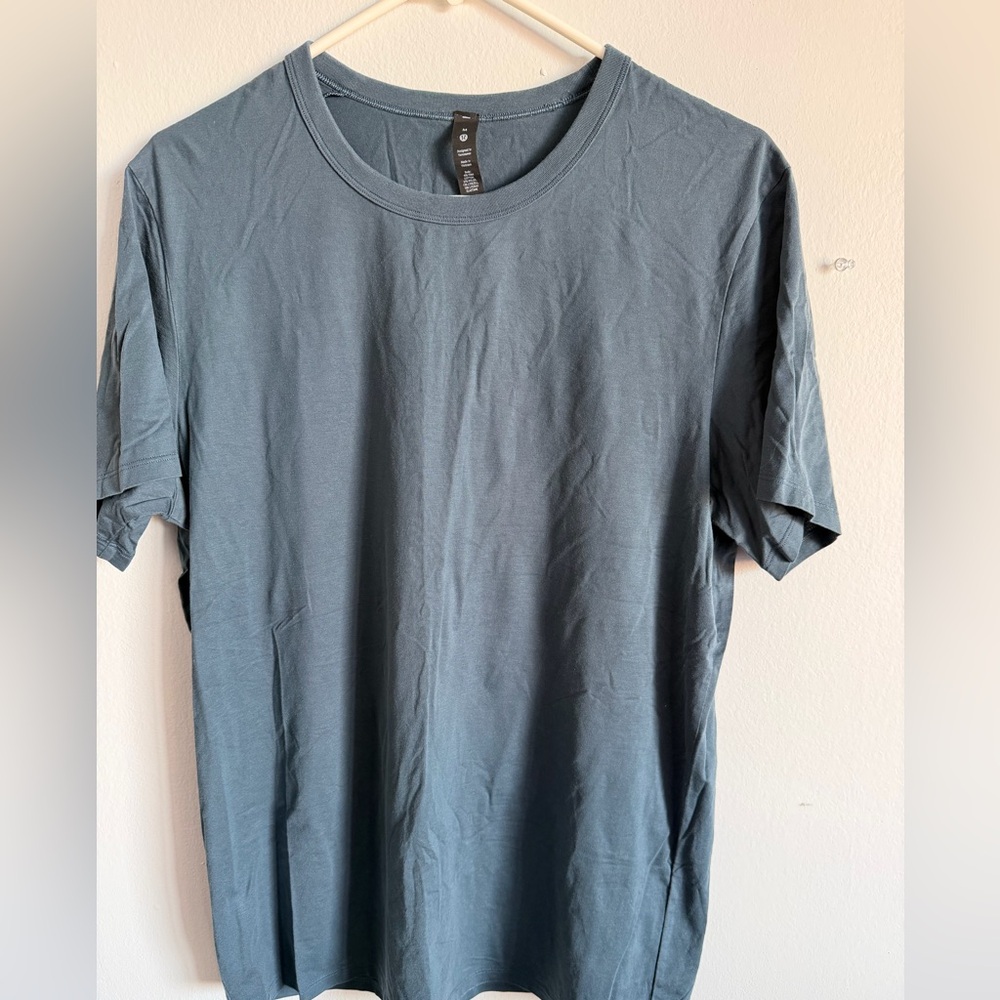 lululemon athletica Slate Gray Short Sleeve Tee